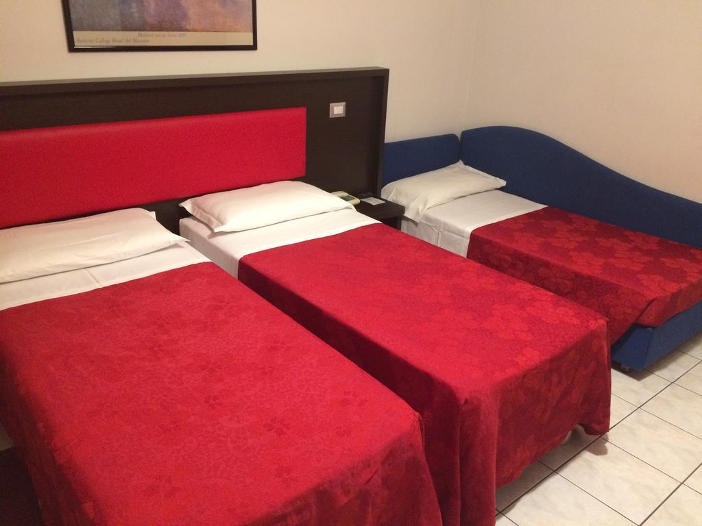 Hotel Al Corso Legnano Exterior photo